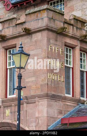 Fife Arms Hotel Braemar Scotland, direkt vor dem Hotel Stockfoto