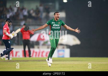 Taskin Ahmed während des Bangladesch-England-3.-Spiels und des letzten T20I-Spiels von drei Spielserien im Sher-e-Bangla National Cricket Stadium, Mirpur, Dhaka, Ba Stockfoto