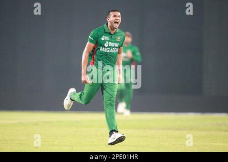 Taskin Ahmed während des Bangladesch-England-3.-Spiels und des letzten T20I-Spiels von drei Spielserien im Sher-e-Bangla National Cricket Stadium, Mirpur, Dhaka, Ba Stockfoto