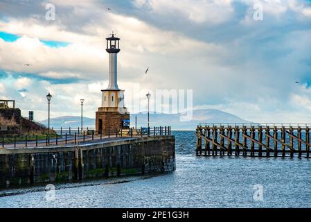 South Pier Lighthouse, Maryport, Cumbria, Großbritannien Stockfoto