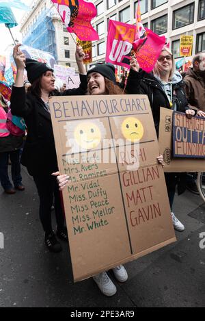 Sparen Sie sich unsere Demo für Schulen – London, Großbritannien. 15. März 2023. Tausende von Lehrern, die um faire Bezahlung und Bedingungen kämpfen, marschieren von Marble Arch zu einer Kundgebung Stockfoto