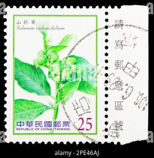 MOSKAU, RUSSLAND - 15. FEBRUAR 2023: Portostempel gedruckt in China (Taiwan) zeigt Solanum verbascifolium, Beeren (2012-2014) Serie, ca. 2012 Stockfoto