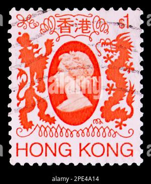 MOSKAU, RUSSLAND - 15. FEBRUAR 2023: Auf dem in Hongkong gedruckten Poststempel steht Queen Elizabeth II, Serie, ca. 1962 Stockfoto