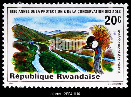 MOSKAU, RUSSLAND - 17. FEBRUAR 2023: Briefmarke gedruckt in Ruanda Shows , Serie, circa Stockfoto