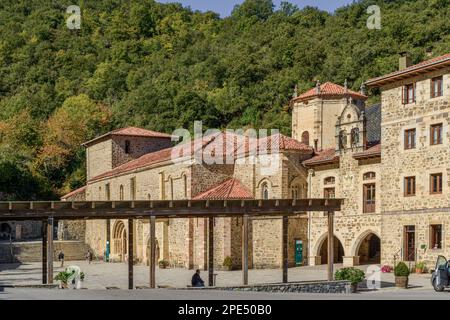 13. Jahrhundert Kirche des Klosters Santo Toribio de Liebana Zisterzienser Kloster gotischer Tempel, Villajoyosa, Kantabrien, Spanien, Europa. Stockfoto