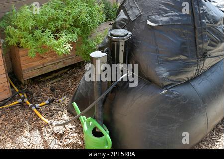 ISRAEL, Bet Yanay, Startup-Unternehmen HomeBiogas LTD, Herstellung und Vertrieb von kleinen Heimbiogas-Kits für ländliche Gebiete, Aufbereitung von Lebensmittelabfällen zur Erzeugung von Biogas Stockfoto