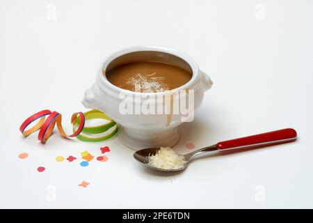 Basler Mehlsuppe, die Suppe wird traditionell in Fasnacht, Basel, Schweiz, gegessen Stockfoto