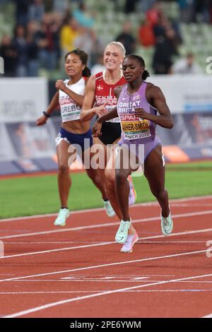 Dina ASHER-SMITH hat Ida KARSTOFT in den 200m Jahren bei der europäischen Leichtathletikmeisterschaft 2022 um die Silbermedaille gebracht Stockfoto