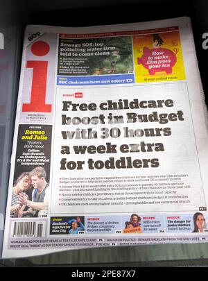 „Kostenlose Kinderbetreuung mit zusätzlichen 30 Stunden pro Woche für Kleinkinder“ i Schlagzeile Titelseite Jeremy Hunt Frühjahrshaushalt am 15. März 2023 UK Stockfoto