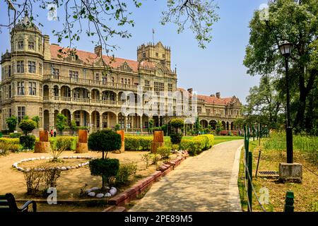 Das Indian Institute of Advanced Study ist ein Forschungsinstitut mit Sitz in Shimla, Indien. Während der britischen Herrschaft war es bekannt als die Viceregal Lodge Stockfoto