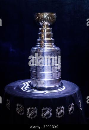 RIGA, Lettland. 15. März 2023. Stanley Cup - zum ersten Mal in Riga angekommen. Kredit: Gints Ivuskans/Alamy Live News Stockfoto