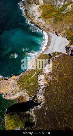 Spektakuläre Klippen Und Sandstrand An Der Atlantikküste Von Cap Frehel In Der Bretagne, Frankreich Stockfoto