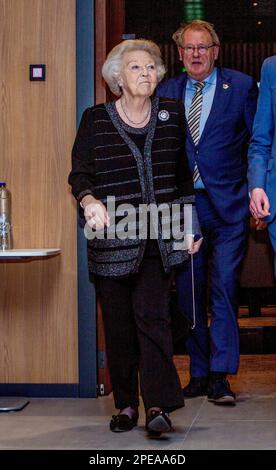 Papendrecht, Niederlande. 15. März 2023. Prinzessin Beatrix aus den Niederlanden im Auditorium Boskalis in Papendrecht am 15. März 2023 zur Präsentation des sechsten Prinzen Friso Ingenieursprijs für den Ingenieur des Jahres Kredit: Albert Nieboer/Netherlands OUT/Point de Vue OUT/dpa/Alamy Live News Stockfoto