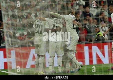 Madrid, Spanien. 01. März 2023. Die Spieler von Real Madrid feiern am 15. März 2023 beim Champions League 2. Leg Match zwischen Real Madrid und dem Liverpool FC im Santiago Bernabeu Stadion in Madrid, Spanien. (Foto: Edward F. Peters/Sipa USA) Guthaben: SIPA USA/Alamy Live News Stockfoto