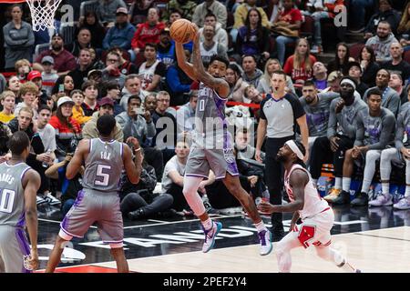 Chicago, USA. 15. März 2023. Chicago, USA, 15. März 2023: Malik Monk (1 Sacramento Kings) erholt sich im Spiel zwischen den Chicago Bulls und den Sacramento Kings am Mittwoch, den 15. März 2023 im United Center, Chicago, USA. (KEINE KOMMERZIELLE NUTZUNG) (Shaina Benhiyoun/SPP) Guthaben: SPP Sport Press Photo. Alamy Live News Stockfoto