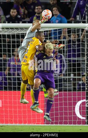 Orlando, Florida, USA. 15. März 2023: Tigres UANL Torwart NAHUEL GUZMÃN (1) spart beim 2023. Fußballspiel Scotiabank CONCACAF Champions League Orlando City vs Tigers UANL im Exploria Stadium in Orlando, Florida. (Kreditbild: © Cory Knowlton/ZUMA Press Wire) NUR REDAKTIONELLE VERWENDUNG! Nicht für den kommerziellen GEBRAUCH! Kredit: ZUMA Press, Inc./Alamy Live News Stockfoto