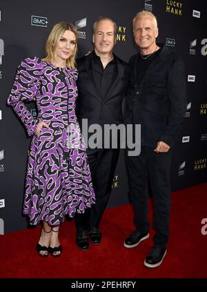 West Hollywood, USA. 15. März 2023. Rhea Seehorn, Bob Odenkirk und Patrick Fabian treffen am 15. März 2023 bei der Premiere „Lucky Hank“ von AMC Network in Los Angeles im London West Hollywood in Beverly Hills in West Hollywood, Kalifornien, ein. © Tammie Arroyo/AFF-USA.com Guthaben: AFF/Alamy Live News Stockfoto