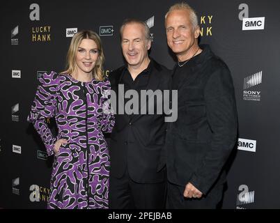 Los Angeles, USA. 15. März 2023. (L-R) Rhea Seehorn, Bob Odenkirk und Patrick Fabian bei der HANK Premiere des AMC Network, DIE AM Mittwoch, den 15. März 2023 im London West Hollywood in West Hollywood, Kalifornien, stattfand. (Foto: Sthanlee B. Mirador/Sipa USA) Guthaben: SIPA USA/Alamy Live News Stockfoto