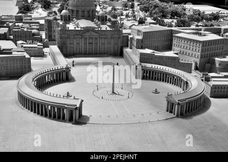 Nachbildung des Petersdoms und des Petersplatzes im Vatikanischen Museum, Vatikanstadt, Europa Stockfoto