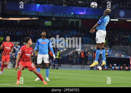 Victor Osimhen (Neapel)Andre Zambo Anguissa (Neapel)Tuta Lucas Silva Melo (Eintracht Frankfurt) erzielte während des UEFA Champions League-Spiels zwischen Neapel 3-0 Eintracht Frankfurt am Diego Maradona Stadium am 125. März 2023 in Neapel, Italien, das erste Tor für sein Team. Kredit: Maurizio Borsari/AFLO/Alamy Live News Stockfoto