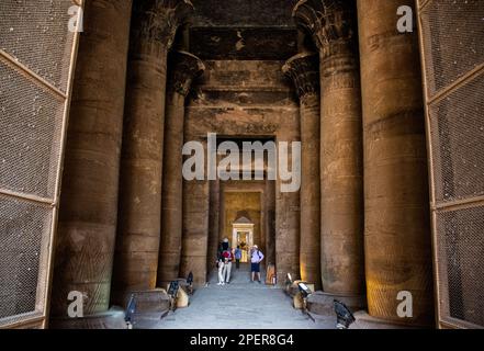 Der Tempel des Horus in Edfu in Assuan, Ägypten Stockfoto