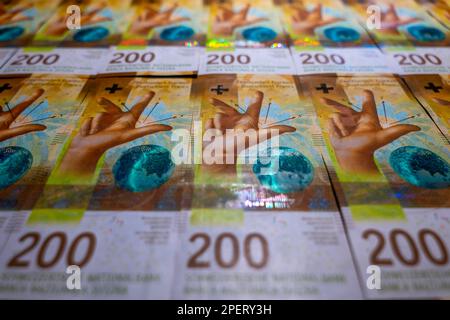 Schweizer Franken von 200 (zweihundert) Banknoten in der Schweiz. Stockfoto