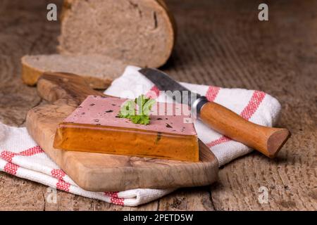 Hausgemachtes Roggenbrot Auf Wood Stockfoto