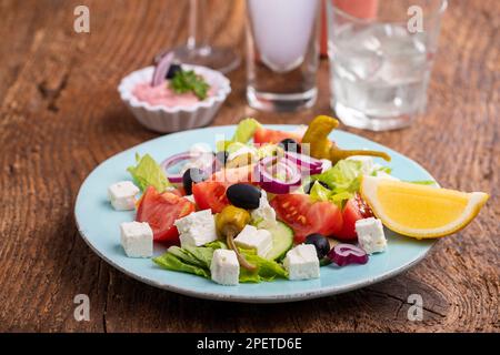 Geeksalat Mit Fetakäse Und Oliven Stockfoto