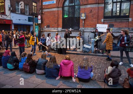 Rock Street Konzert in der Temple Bar Gegend, Dublin Stockfoto