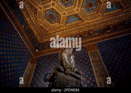 Donatellos Bronzeskulptur von Judith und Holofernes, jetzt ausgestellt im Palazzo Vecchio in Florenz Stockfoto