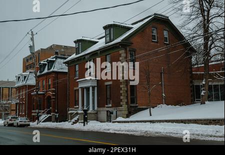 Drei Backsteingebäude entlang der Barrington Street, Hart House, Sarah Moren House Stockfoto