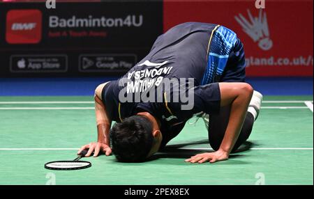 Birmingham, Großbritannien. 16. März 2023, utilita Arena, Birmingham, England; 2023 YONEX All England Open Badminton Championships Day 3 Runde 16; Muhammad Shohibul FIKRI feiert den Sieg seines Spiels gegen ONG Yew Sin und TEO EE Yi Credit: Action Plus Sports Images/Alamy Live News Stockfoto