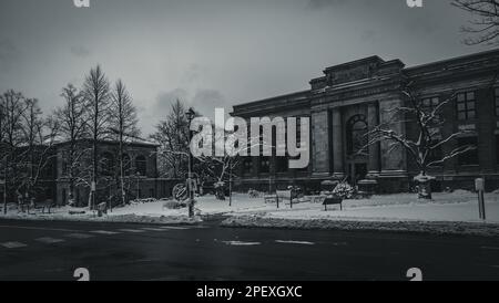 Ralph M. Medjuck Building (H-Gebäude) das Haus der School of Architecture auf dem Sexton Campus der Dalhousie University mitten im Winter Stockfoto