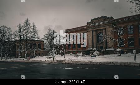 Ralph M. Medjuck Building (H-Gebäude) das Haus der School of Architecture auf dem Sexton Campus der Dalhousie University mitten im Winter Stockfoto