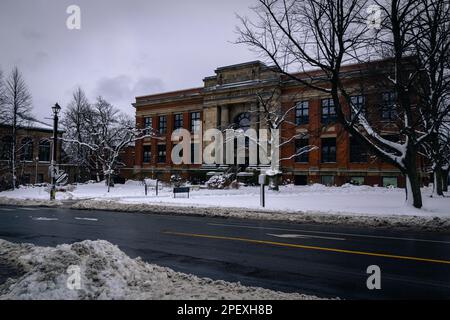 Ralph M. Medjuck Building (H-Gebäude) das Haus der School of Architecture auf dem Sexton Campus der Dalhousie University mitten im Winter Stockfoto