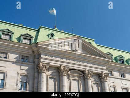 Details zum Eingang und Name der argentinischen BNA-Nationalbank an der Plaza de Mayo Buenos Aires Stockfoto