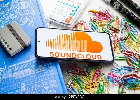 Danzig, Polen. 7. März 2023. In dieser Abbildung wird ein SoundCloud-Logo auf einem Smartphone angezeigt. (Kreditbild: © Mateusz Slodkowski/SOPA Images via ZUMA Press Wire) NUR REDAKTIONELLE VERWENDUNG! Nicht für den kommerziellen GEBRAUCH! Stockfoto