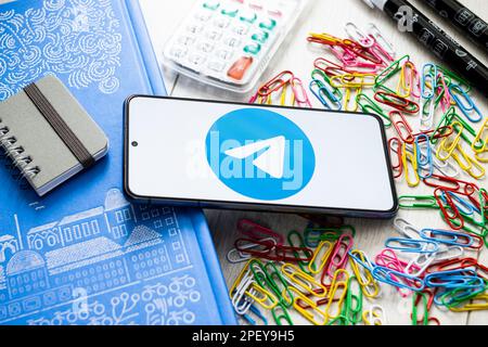 Danzig, Polen. 7. März 2023. In dieser Abbildung wird ein Telegramm-Logo auf einem Smartphone angezeigt. (Kreditbild: © Mateusz Slodkowski/SOPA Images via ZUMA Press Wire) NUR REDAKTIONELLE VERWENDUNG! Nicht für den kommerziellen GEBRAUCH! Stockfoto