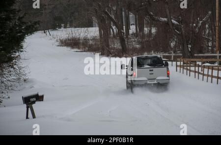 Usa: 022215: eine verschneite Dorf Pine Grove in Clarke County Virginia, die Aktien der gleichen Plz und Adresse in der Nähe von Blue Stockfoto