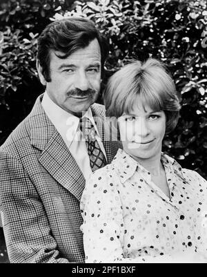 Walter Matthau, Carol Burnett, Publicity Portrait for the Film, „Pete 'N' Tillie“, Universal Pictures, 1972 Stockfoto