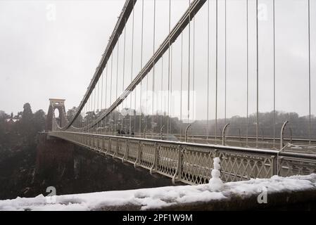 Clifton Bristol Hängebrücke bei leichtem Schnee Stockfoto