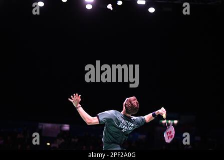 Utilita Arena, Birmingham, Großbritannien. 16. März 2023. 2023 YONEX All England Open Badminton Championships Day 3 Runde 16; Viktor AXELSEN gegen NG Tze Yong, Viktor AXELSEN spielt A shot Credit: Action Plus Sports/Alamy Live News Stockfoto