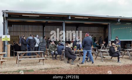 Chipping Norton, Großbritannien - 12. März 2023: Diddly Squat Farm eröffnet von Jeremy Clarkson und Lisa Hogan in Cotswolds. Stockfoto