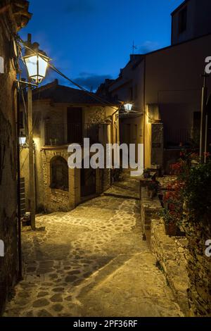 Vicolo di Bova in Notturna - Reggio Calabria Stockfoto