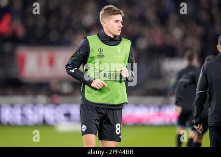 ALKMAAR, NIEDERLANDE - MÄRZ 16: Toma Basic von SS Lazio während der Runde der 16. Etappe 2 - Spiel der UEFA Europa Conference League zwischen AZ Alkmaar und SS Lazio im AZ-Stadion am 16. März 2023 in Alkmaar, Niederlande (Foto von Patrick Goosen/Orange Pictures) Stockfoto