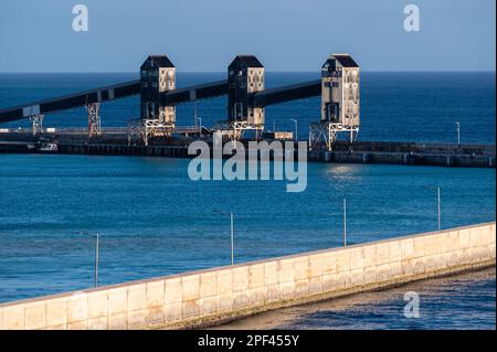 Alten Silos auf einem Pier auf Barbados Stockfoto