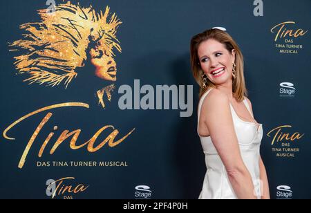 Stuttgart, Deutschland. 16. März 2023. Moderator Mareile Höppner besucht die Premiere des Musicals „TINA - The Tina Turner Musical“ im Theater Stage Apollo. Das Musical verfolgt musikalisch die Karriere des Sängers von Nutbush bis zum Weltstar von heute. Kredit: Christoph Schmidt/dpa/Alamy Live News Stockfoto