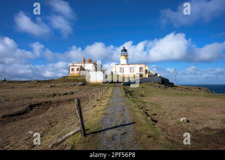 Neist Point ist ein Aussichtspunkt am westlichsten Punkt von Skye. Der Leuchtturm Neist Point befindet sich dort seit 1909. Stockfoto