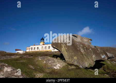 Neist Point ist ein Aussichtspunkt am westlichsten Punkt von Skye. Der Leuchtturm Neist Point befindet sich dort seit 1909. Stockfoto