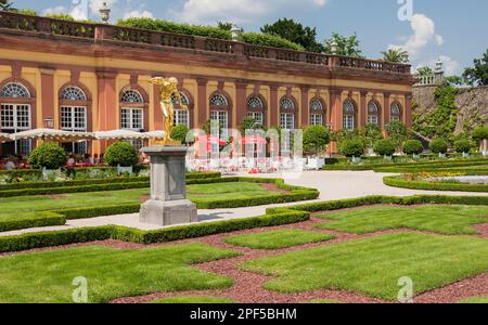 Weilburg im Renaissance-Stil, erbaut 1533, 1572, untere Orangerie mit Obstspalierern, Weilburg an der Lahn, Hessen, Deutschland Stockfoto